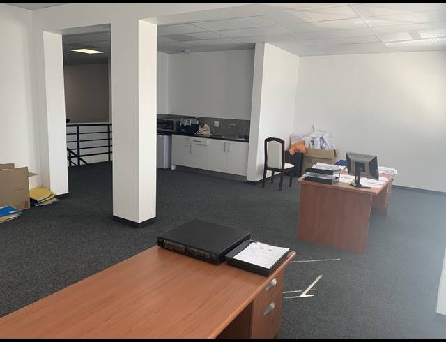 375M² WAREHOUSE TO LET IN RIVERGATE
